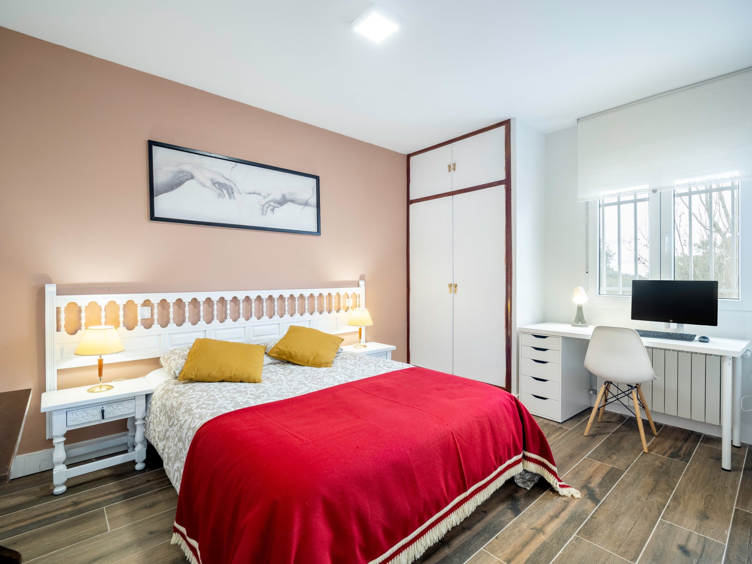 4 Rooms